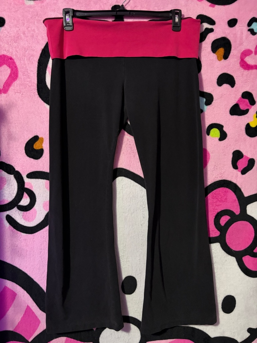 Victoria’s secret Fold over flare yoga pants - Picture 3 of 7